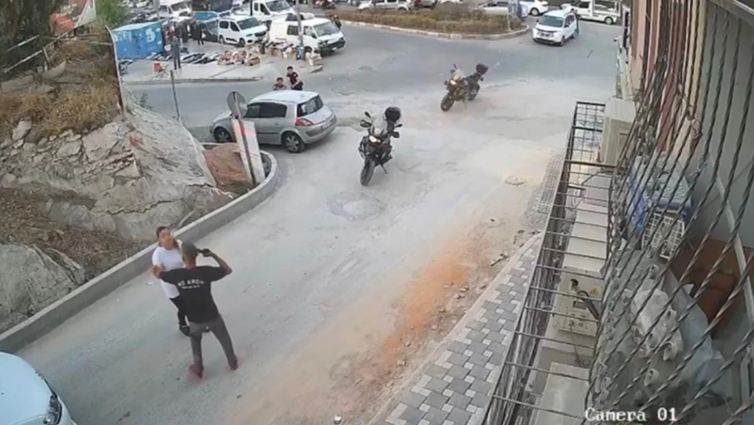 İzmir'de Gerilim Dolu Anlar: Rehin Alan Şahıs Teslim Oldu ,