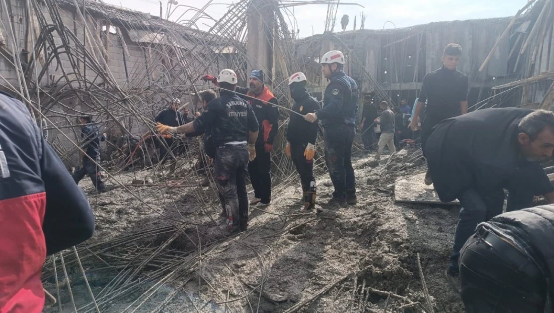 Şanlıurfa’da İnşaat Çöktü: 5 İşçi Enkaz Altında