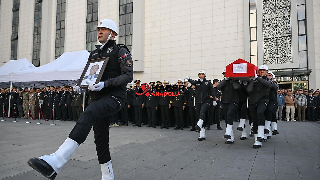 Şehit polis Ahmet Türkoğlu için tören düzenlendi