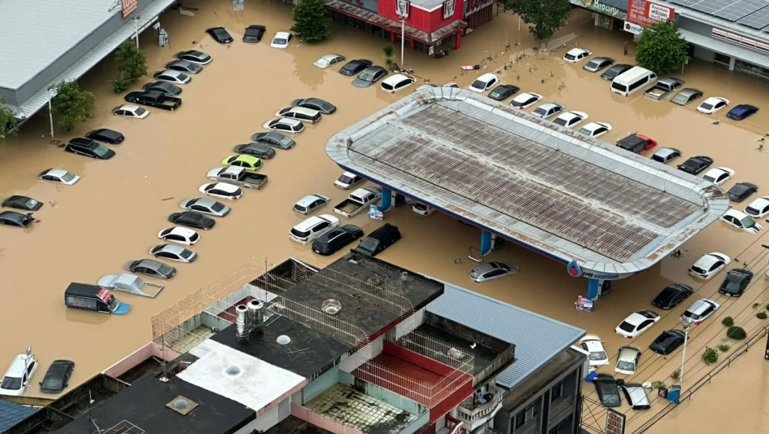 Tayland’da Haftalar Süren Yağışlar Can Aldı