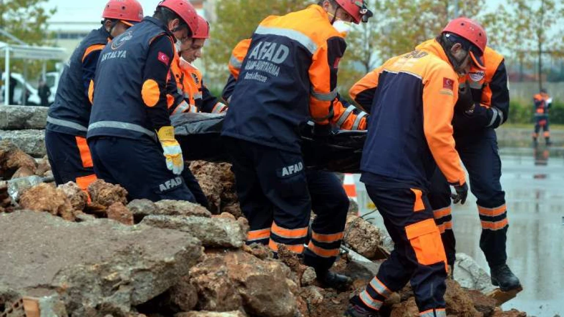 19 bin 875 vatandaşımız hayatını kaybetmiş, 79 bin 717 vatandaşımız yaralanmıştır