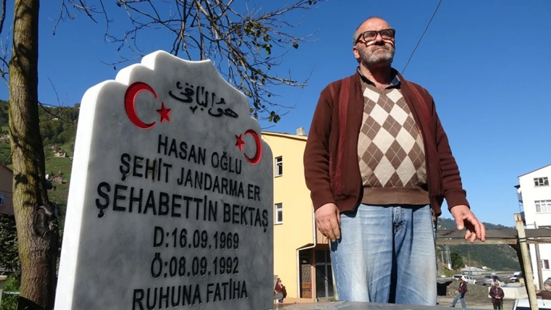 30 yıl önce PKK'lı teröristlerce kaçırmıştı, kardeşleri boş mezarı ile teselli buluyor