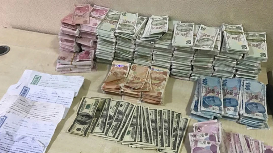 4 Bin 200 Dolar Değerinde Sahte Banknot Ele Geçirildi
