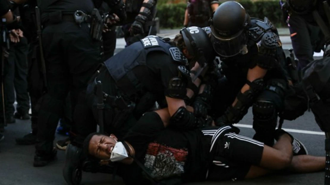 ABD'de siyahilere ve kızılderililere yönelik polis şiddeti daha fazla