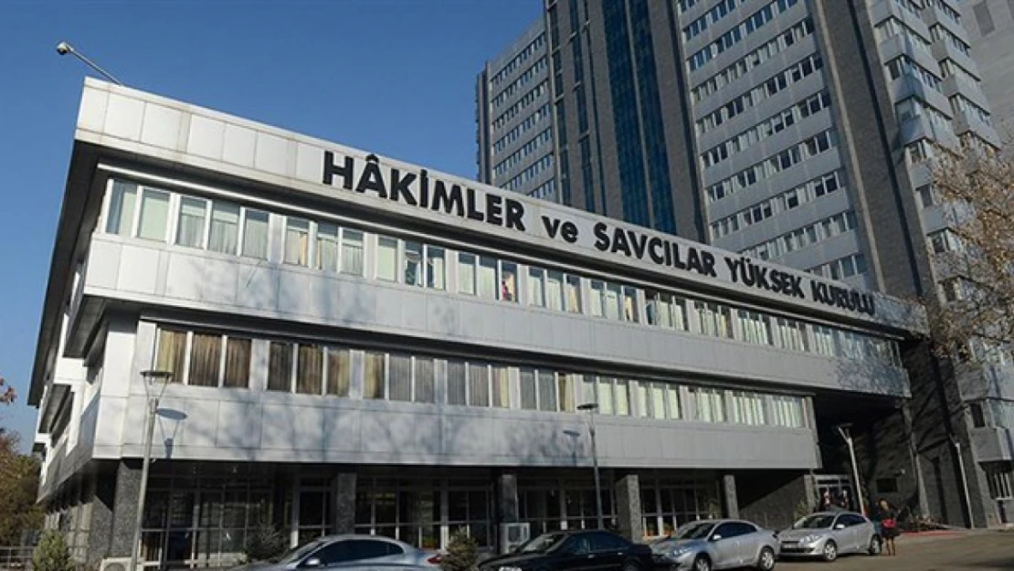 Adli ve İdari Yargı Kararnamesi ile 3 bin 423 hakim ve savcının görev yeri değişti