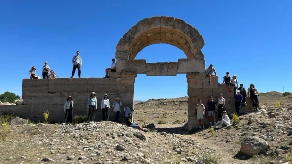 AGÜ Mimarlık 'tan Uzunyayla Kırsal Çalıştayı