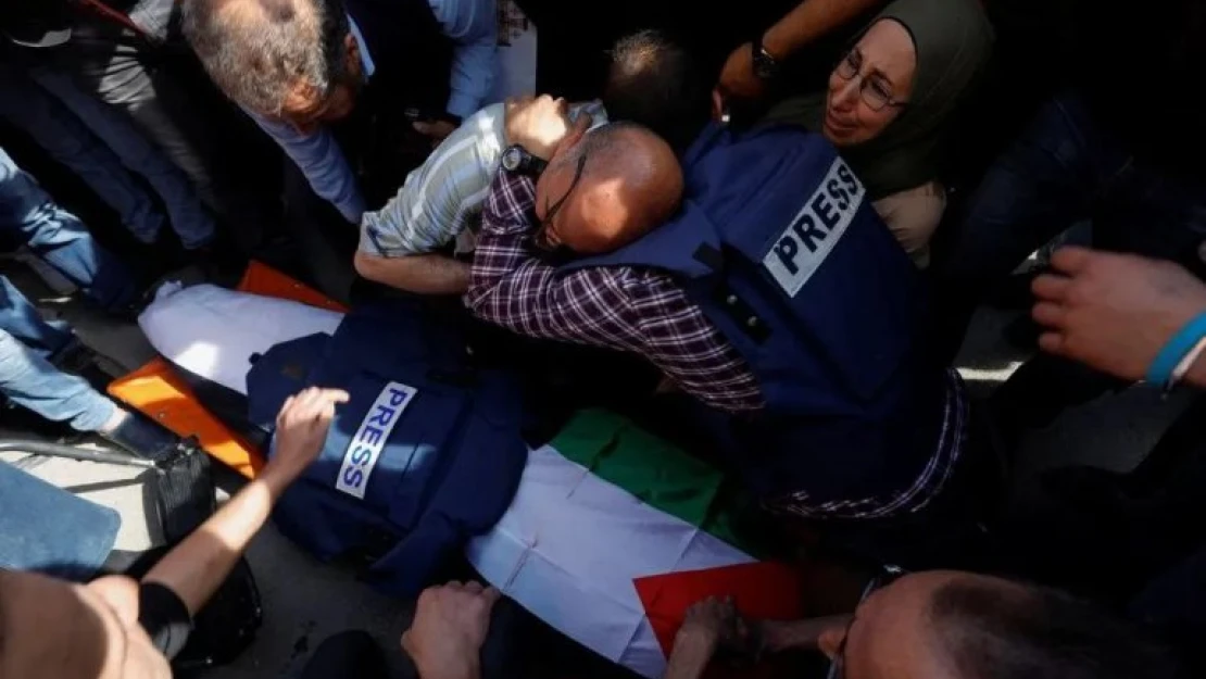 Al Jazeera muhabiri, İsrail güçleri tarafından ateş açılarak öldürüldü