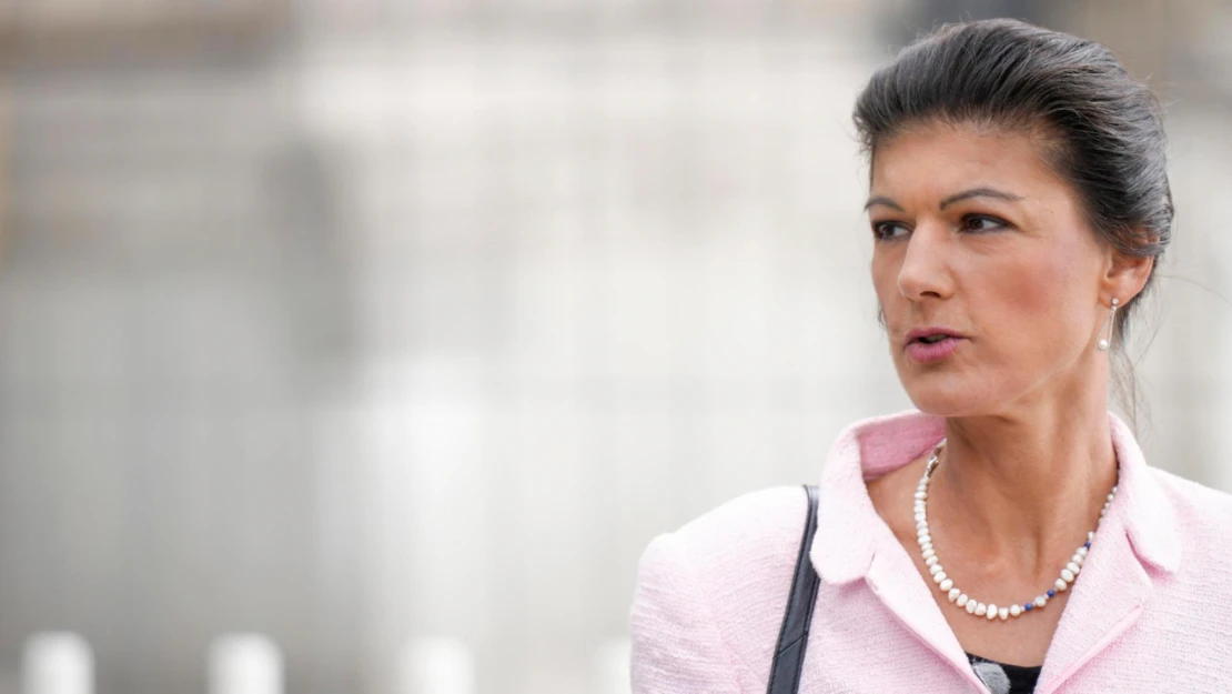 Alman siyasetinin popüler isimlerinden Sahra Wagenknecht yeni partisini resmen kurdu