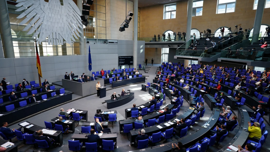 Almanya'da yeni vatandaşlık yasası meclisten geçti: Çifte vatandaşlık yolu açıldı