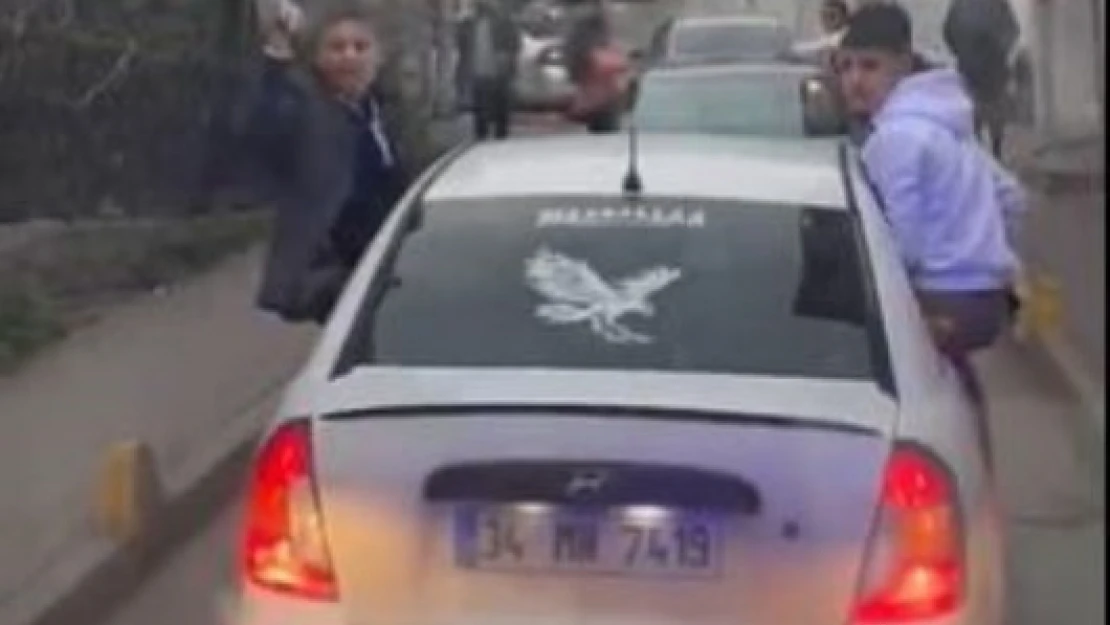 Ambulansa yol vermeyen sürücü ve yolcularına 118 bin 487 lira para cezası verildi
