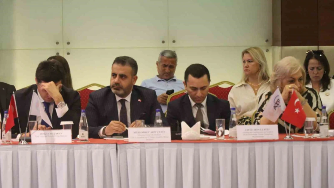 Antalya'da Antalya'da 'Türk devletlerinin ekonomik gücü ve getireceği fırsatlar' konferansı düzenlendi