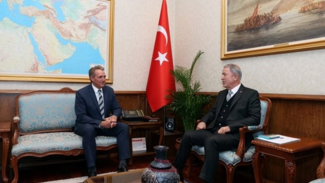 Bakan Akar, ABD'nin Ankara Büyükelçisi Flake'i kabul etti