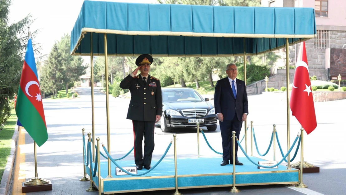 Bakan Güler, Azerbaycanlı mevkidaşı ile bir araya geldi