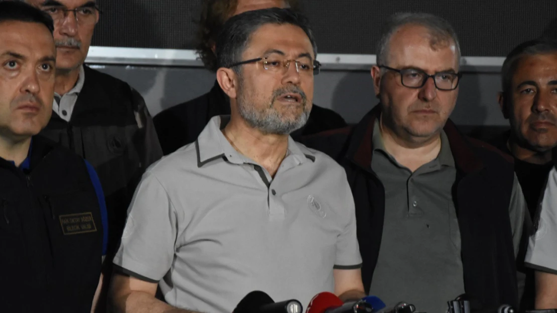 Bakan Yumaklı: 54 Yangından 51'i Kontrol Altına Alındı