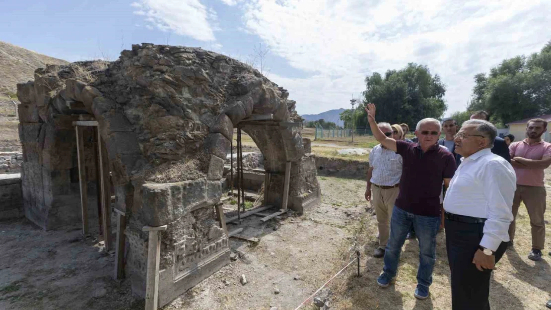 Başkan Büyükkılıç, Kayseri'deki 'Saklı Tarih'i insanlığa kazandırdı