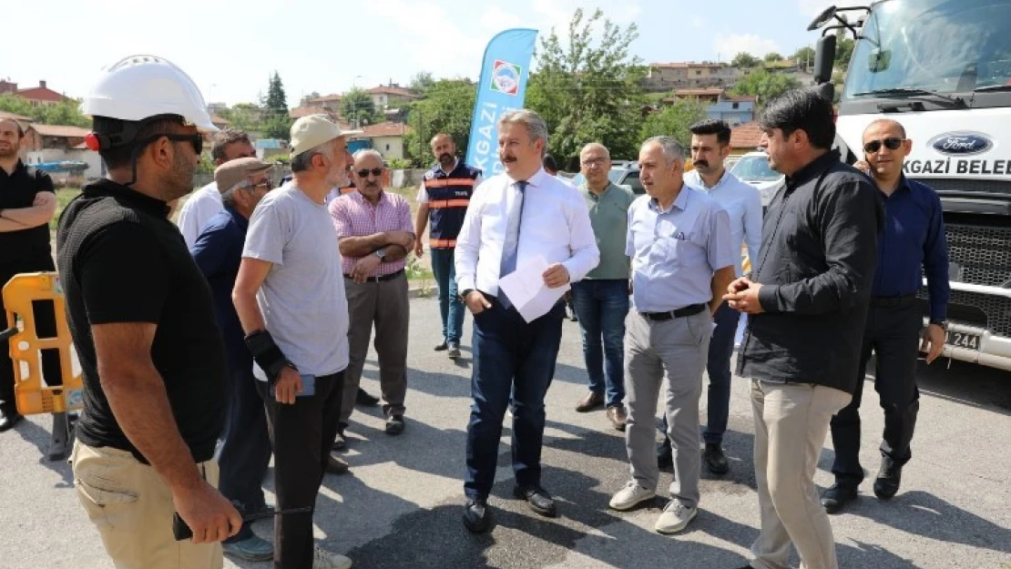 Battalgazi'de 23 blok, bin dairelik 2. etap için ilk yıkım başladı