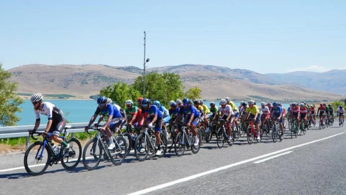 Bisikletçiler 118 kilometre pedal çevirdi