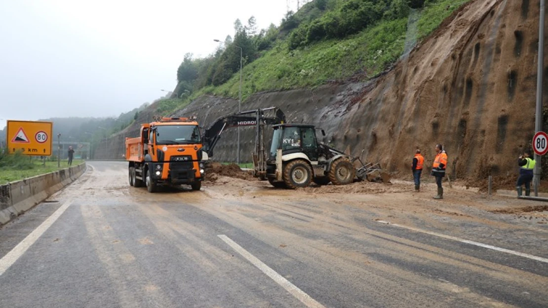 Bolu Dağı Tüneli İstanbul yönü 13 saat sonra ulaşıma açıldı