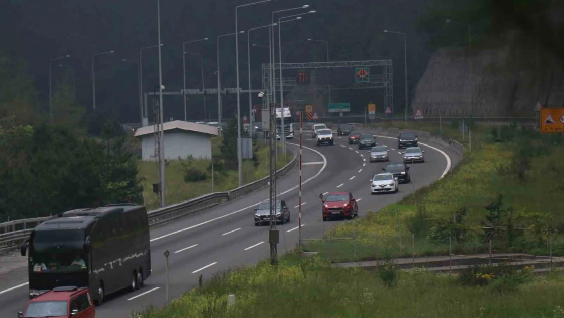 Bolu geçişinde trafik yoğunluğu azaldı