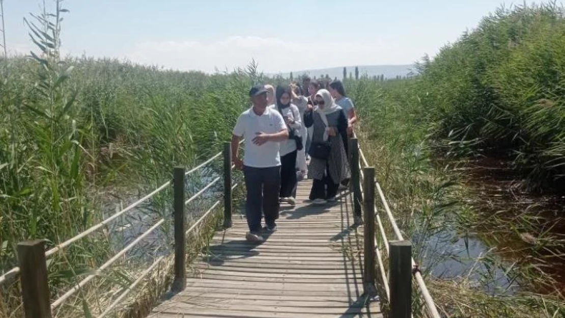 Bosnalı öğrenciler Sultan Sazlığı Milli Parkı'nı gezdi