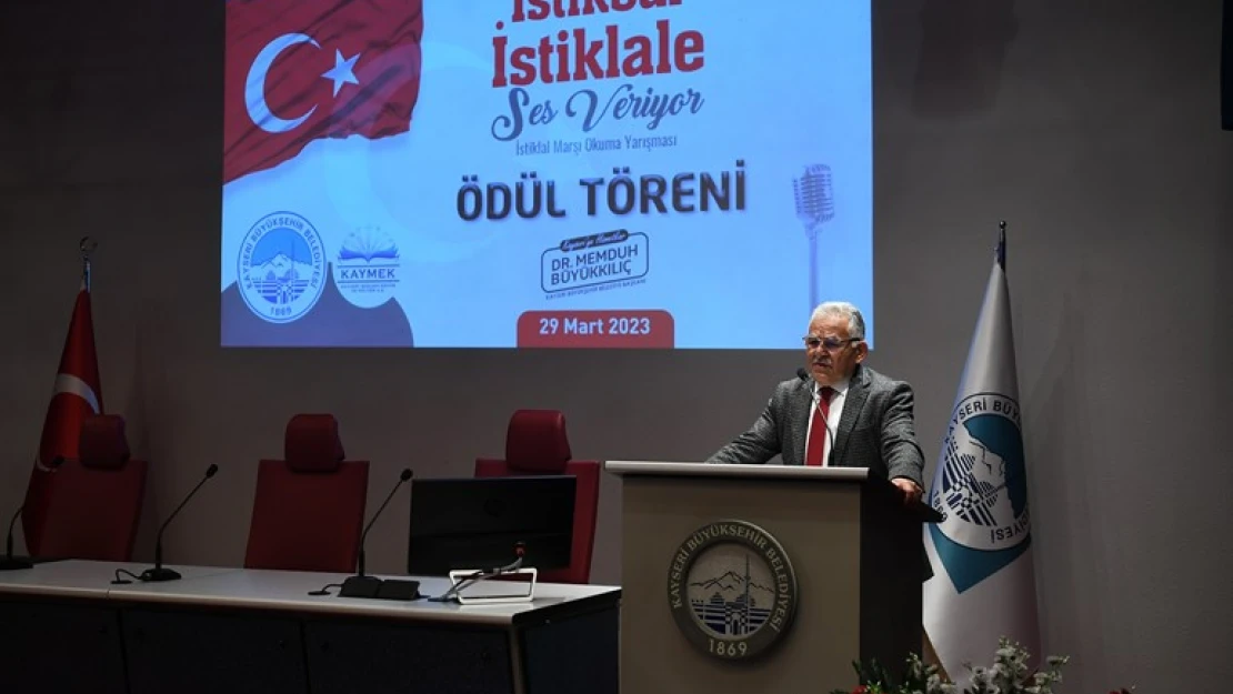 Büyükkılıç, İstiklal Marşı'na ses veren İstikbali tebrik etti