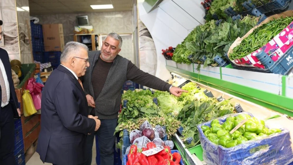 Büyükkılıç, Sarız'da Kadın Kooperatifi'ni ve esnafları ziyaret etti