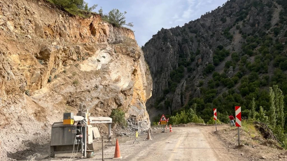 Büyükşehir, çalışma yapılan Kapuzbaşı Şelaleleri yolunu bayram boyunca ulaşıma açtı