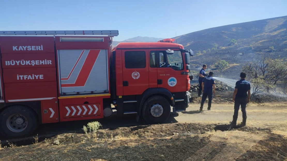Büyükşehir İtfaiyesi, Kardeş ve Komşu Sivas'taki Yangını Kontrol Altına Aldı