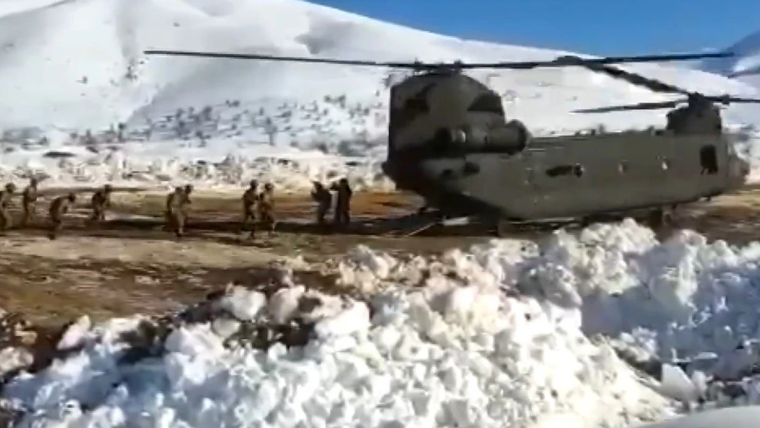 CH-47 ağır nakliye helikopterleri yardım ulaştırmaya devam ediyor