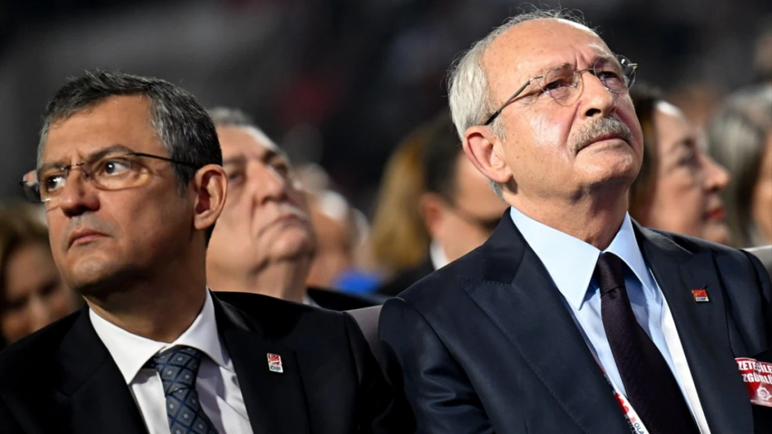 CHP'de Genel Başkan seçimini 812 oyla Özgür Özel kazandı.