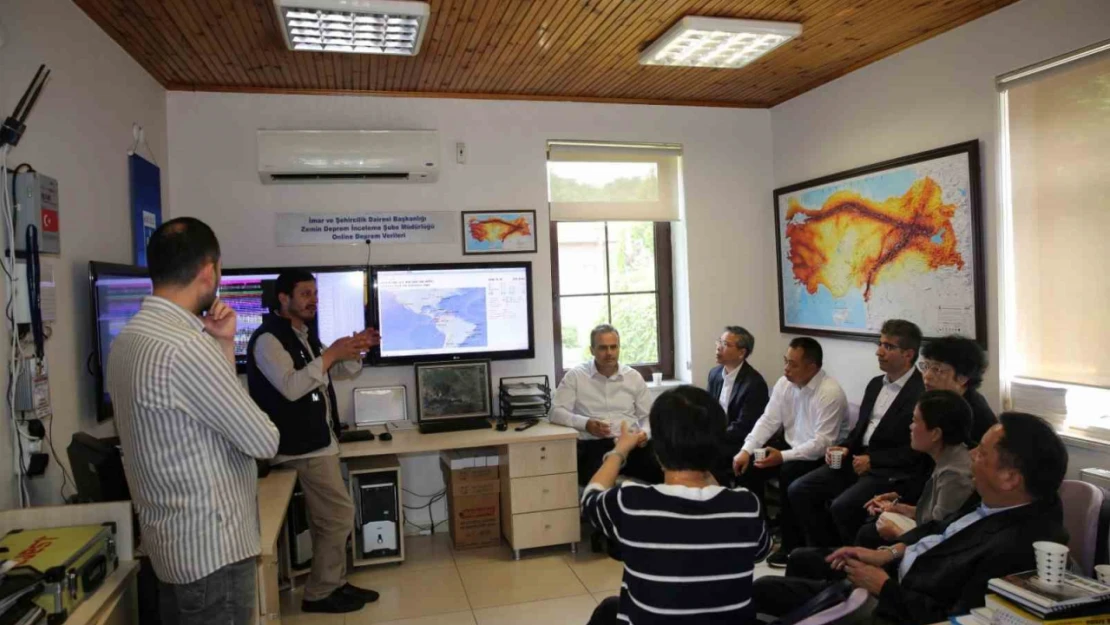 Çinli heyet, deprem çalışmaları için Kocaeli'ye geldi