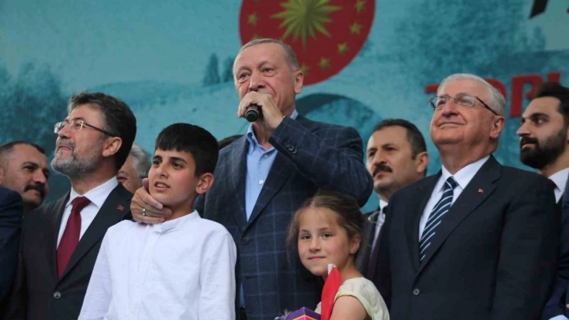 Cumhurbaşkanı Erdoğan: Emeklilerimizi enflasyona ezdirmeme sözümüzü tutuyoruz