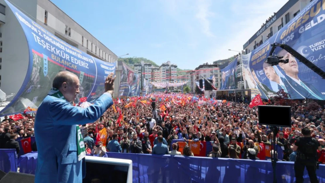 Cumhurbaşkanı Erdoğan: 'Gelin ülkemizin, milletimizin, evlatlarımızın, aydınlık geleceği için 14 Mayıs'ta Türkiye Yüzyılı etrafında kenetlenelim