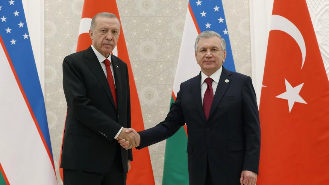 Cumhurbaşkanı Erdoğan, Özbekistanlı mevkidaşı Mirziyoyev ile görüştü