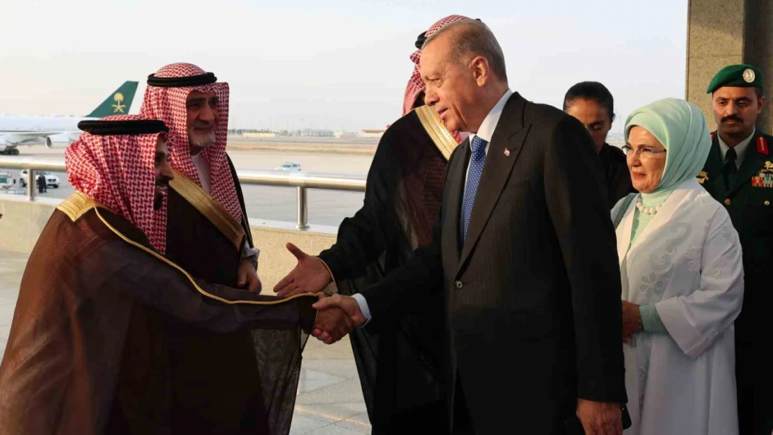 Cumhurbaşkanı Erdoğan Suudi Arabistan'da