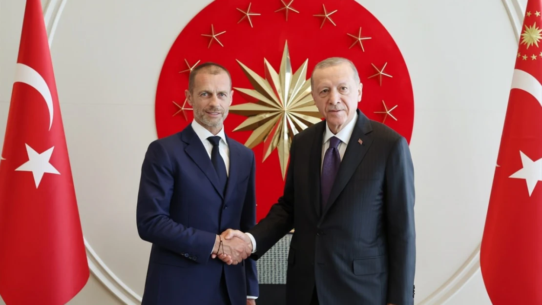 Cumhurbaşkanı Erdoğan UEFA Başkanı Aleksander Ceferin ile görüştü