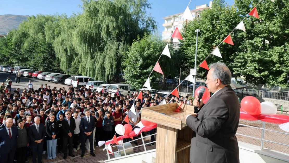 Cumhuriyetin ikinci 100 yılının neferlerisiniz
