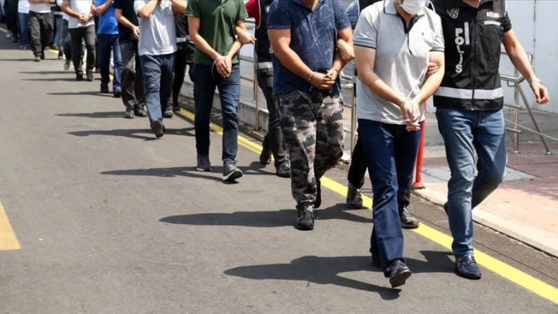 DEAŞ mensuplarıyla irtibatlı 18 kişi eş zamanlı operasyonda yakalandı