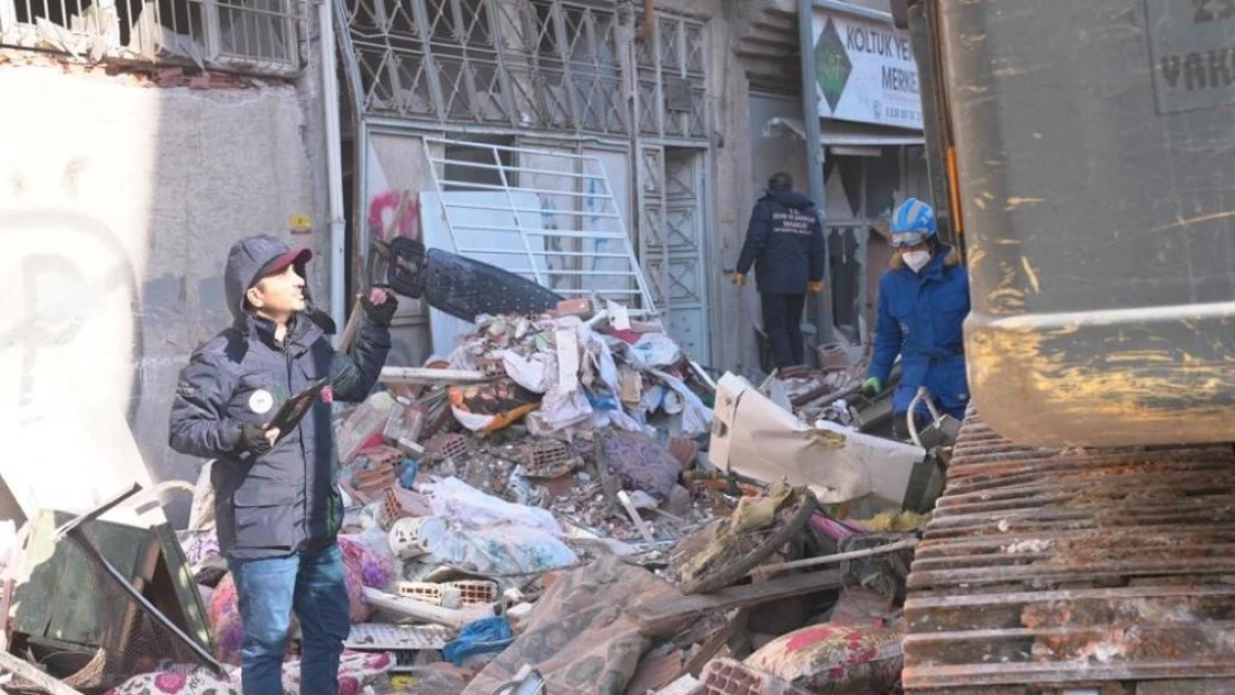 Deprem bölgelerinde, 387 bin 346 binada yer alan 1 milyon 856 bin 864 bağımsız birimde hasar tespit çalışması yapıldı