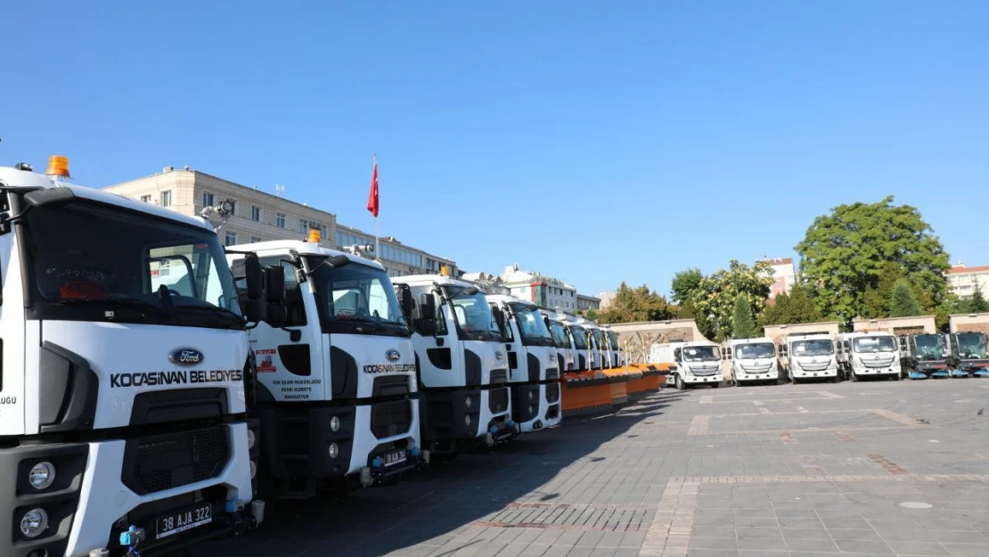 Deprem bölgesinde insanlar bizden yardım beklerken, başka taraftaki projelere para ayıramayız