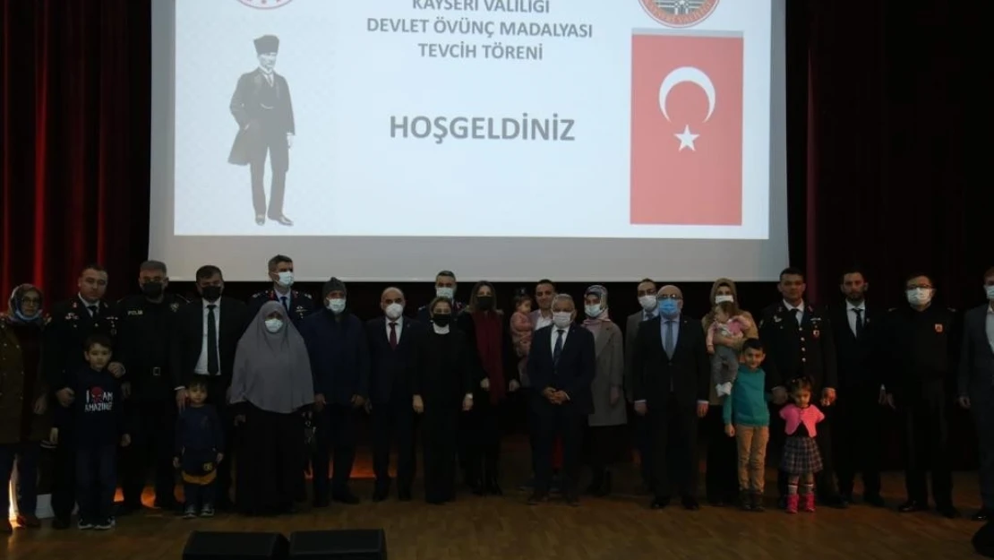 Devlet ödünç Madalyaları sahiplerini buldu