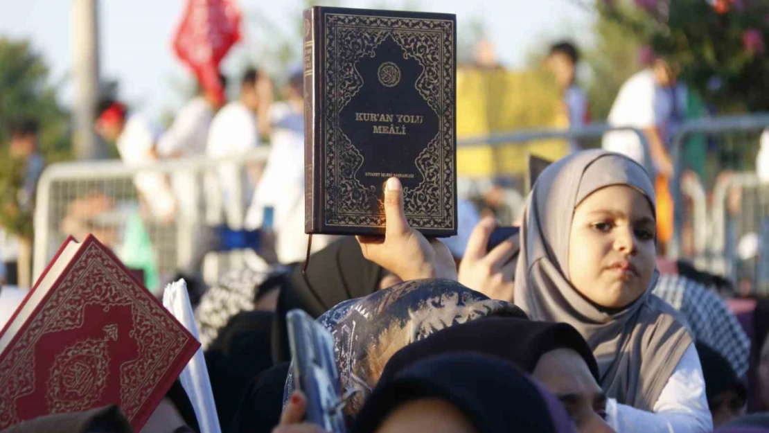 Diyarbakır'da Kur'an-ı Kerim'e Saygı mitingi