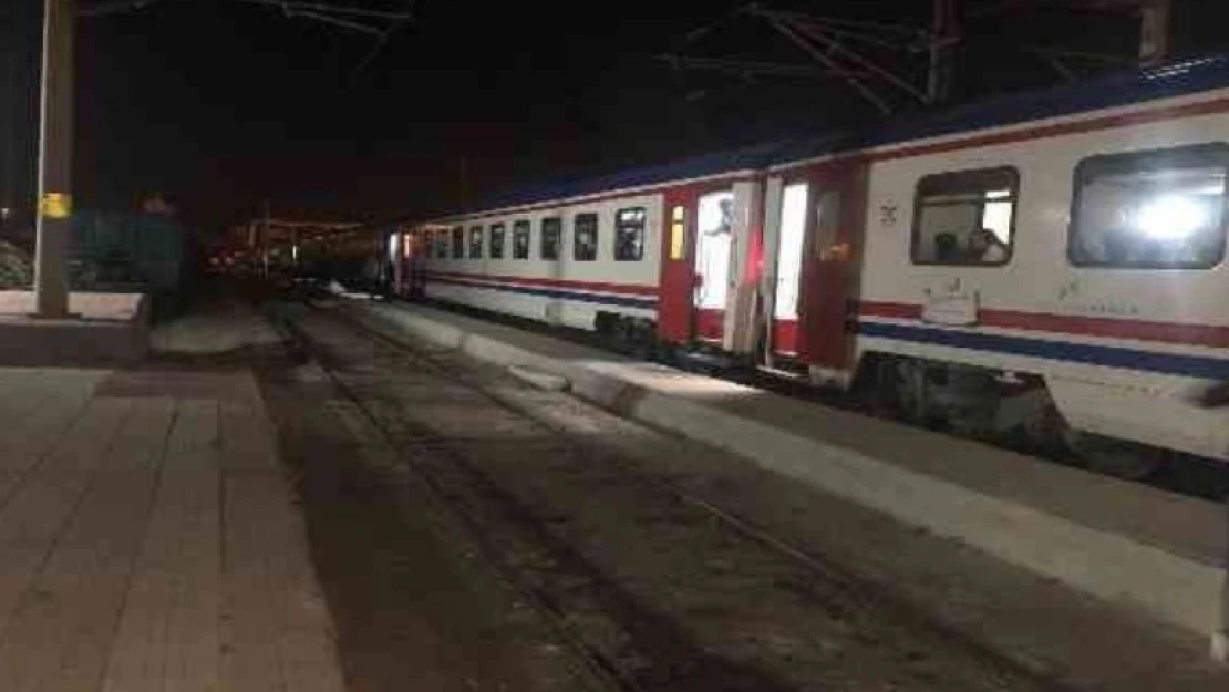 Doğu Ekspresi raydan çıktı