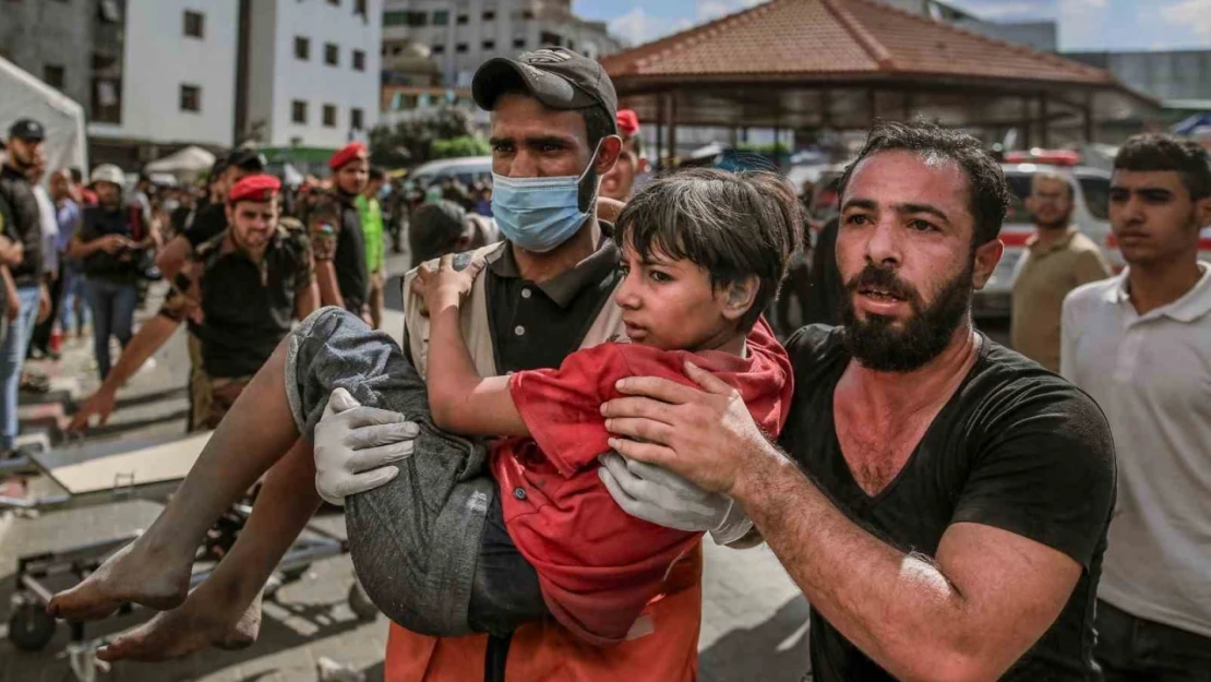 Doktorlar Gazze'deki hastane saldırılarını kınadı