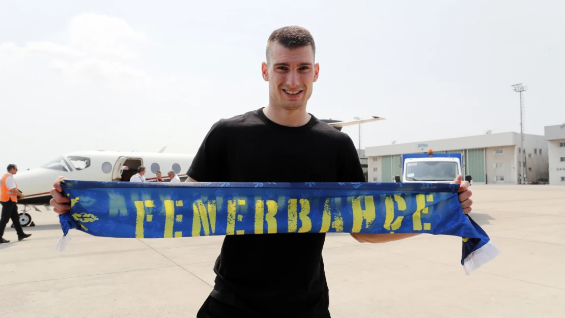 Dominik Livakovic, Fenerbahçe için İstanbul'da