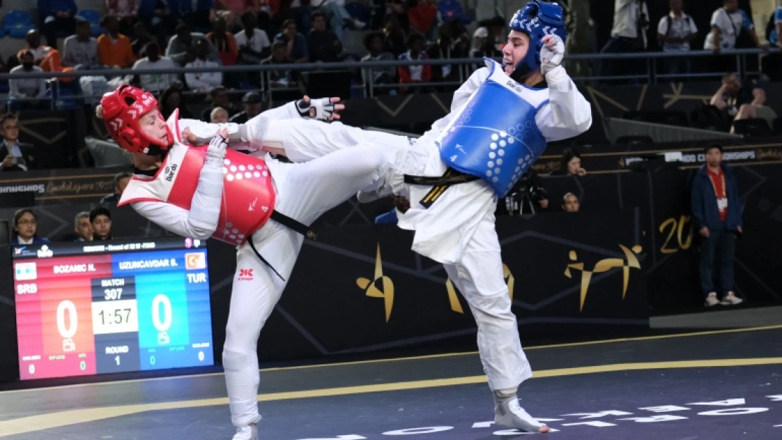 Dünya Taekwondo Şampiyonası'nda 2 milli sporcu madalya mücadelesi verecek