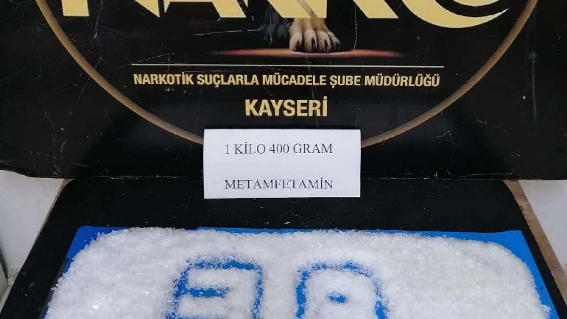 Emniyet kemeri tertibatı içerisinden uyuşturucu çıktı