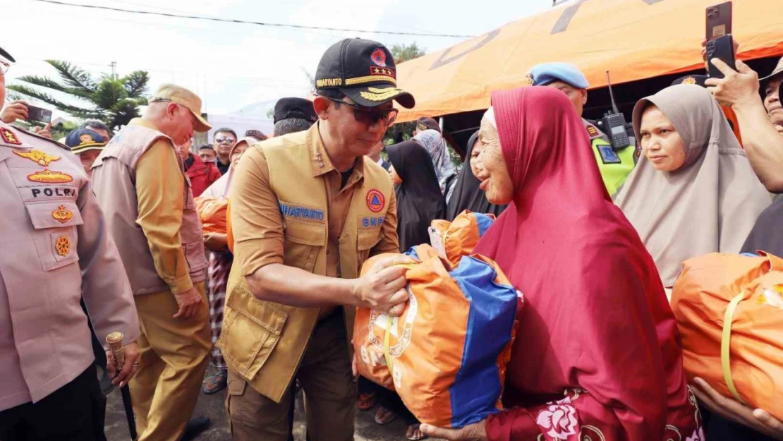 Endonezya'daki sel ve toprak kaymasında can kaybı 58'e yükseldi