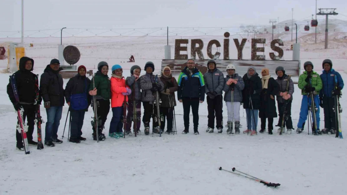 Erciyes'te kayak sezonu başladı