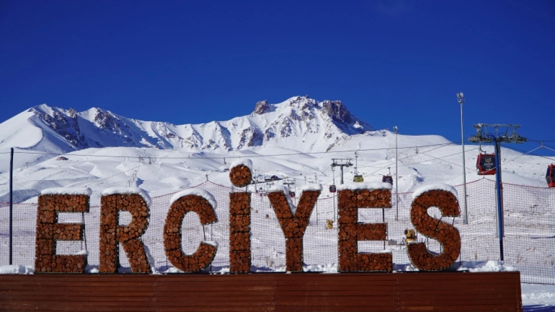 Erciyes'te muhteşem kış manzarası